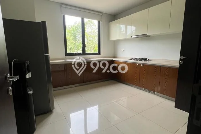 Rumah Cantik Siap Pakai Di BSD Luas 418m2 Lokasi Strategis Rumah Cantik Siap Pakai Di BSD Luas 418m2 Lokasi Strategis