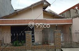 Jual Rumah Bagus Siap Huni LB 200m2 di Tambaksari, Surabaya Jual Rumah Bagus Siap Huni LB 200m2 di Tambaksari, Surabaya