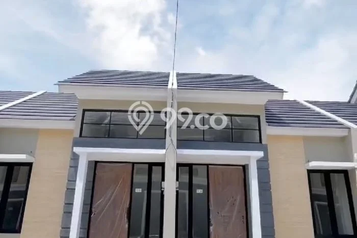 Rumah Sederhana Dijual Lokasi Sedati 2 Kamar dengan LT 72m2 Rumah Sederhana Dijual Lokasi Sedati 2 Kamar dengan LT 72m2