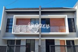 Rumah Manyar Tirtoyoso Baru Gress Mewah Murah Pakuwon City Rumah Manyar Tirtoyoso Baru Gress Mewah Murah Pakuwon City