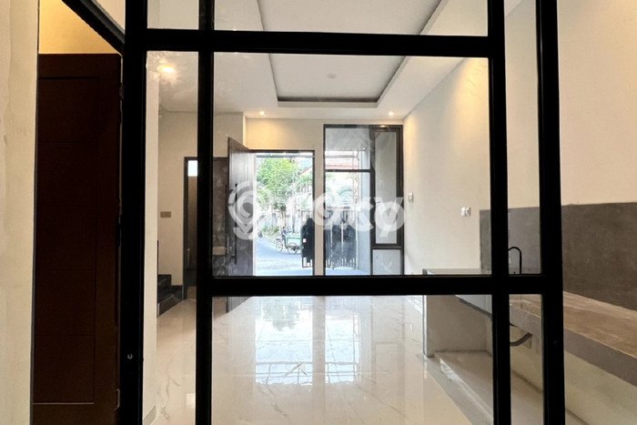 Dijual Rumah Premium dengan Fasilitas Sekitar Komplit di Sawahan, Surabaya Dijual Rumah Premium dengan Fasilitas Sekitar Komplit di Sawahan, Surabaya
