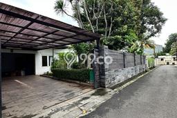 Dijual Rumah Luas Elegan Dengan View Eksklusif di Kemang, Jakarta Selatan Dijual Rumah Luas Elegan Dengan View Eksklusif di Kemang, Jakarta Selatan
