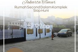 For Sale! Premium House LT 240m2 Desain Modern di Pondok Kelapa For Sale! Premium House LT 240m2 Desain Modern di Pondok Kelapa