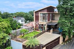 Jual Rumah Luas Elegan Dengan View Cantik di Simprug, Jakarta Selatan Jual Rumah Luas Elegan Dengan View Cantik di Simprug, Jakarta Selatan