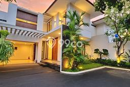 Rumah Luxury Modern Tanpa Renovasi di Kemang Jakarta Selatan Rumah Luxury Modern Tanpa Renovasi di Kemang Jakarta Selatan