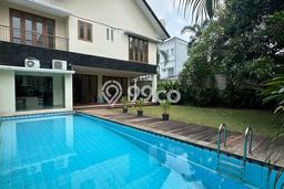 Rumah Elit Modern Tanpa Renovasi di Kemang Jakarta Selatan Rumah Elit Modern Tanpa Renovasi di Kemang Jakarta Selatan