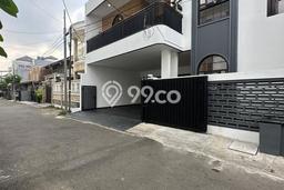 Rumah Elit Modern Tanpa Renovasi di Ampera Jakarta Selatan Rumah Elit Modern Tanpa Renovasi di Ampera Jakarta Selatan