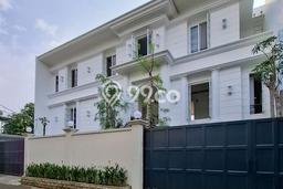 Rumah Elit Modern Tanpa Renovasi di Kemang Jakarta Selatan Rumah Elit Modern Tanpa Renovasi di Kemang Jakarta Selatan