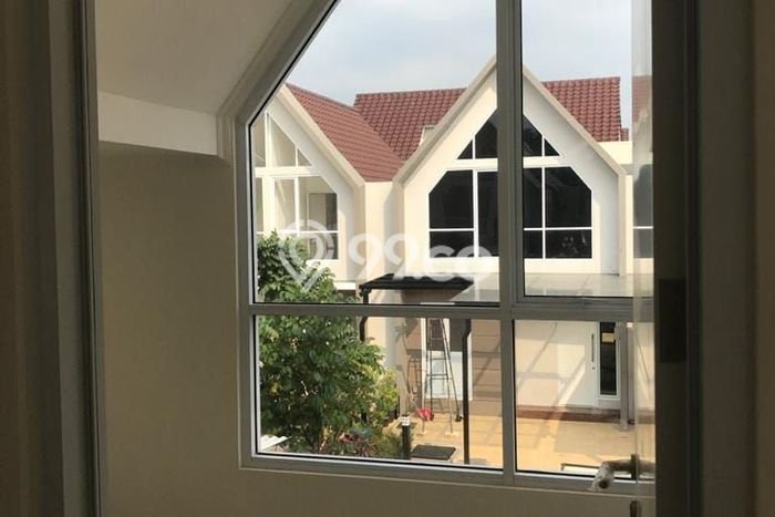 Jual Rumah Modern 2 KT di Gading Serpong, Tangerang Jual Rumah Modern 2 KT di Gading Serpong, Tangerang