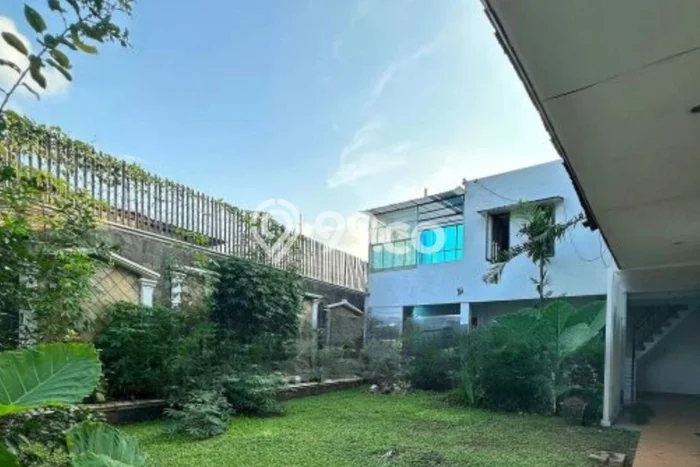 Rumah Asri area Kemang, 4 KM, Lokasi Strategis Rumah Asri area Kemang, 4 KM, Lokasi Strategis