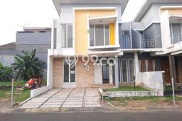 Dijual Rumah Mewah Megah Dengan View Cantik di Modernland, Tangerang Dijual Rumah Mewah Megah Dengan View Cantik di Modernland, Tangerang