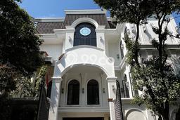 Rumah Luxury Modern Tanpa Renovasi di Pondok Indah Jakarta Selatan Rumah Luxury Modern Tanpa Renovasi di Pondok Indah Jakarta Selatan