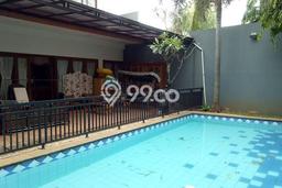 Ready to Use! Luxury House LT 335m2 Desain Modern di Lebak Bulus Ready to Use! Luxury House LT 335m2 Desain Modern di Lebak Bulus