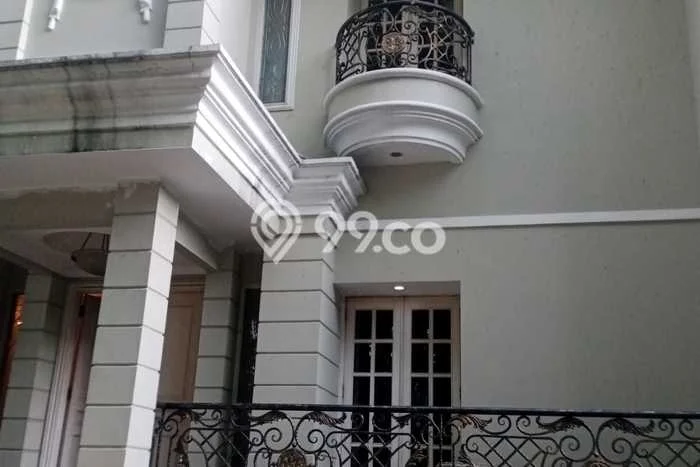 Rumah Elit Modern Tanpa Renovasi di Lebak Bulus Jakarta Selatan Rumah Elit Modern Tanpa Renovasi di Lebak Bulus Jakarta Selatan