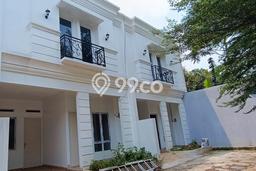 For Sale Rumah 3 Kamar Lokasi Strategis Nyaman dan Strategis di Cinere For Sale Rumah 3 Kamar Lokasi Strategis Nyaman dan Strategis di Cinere