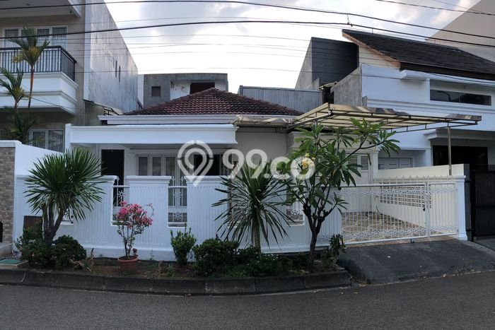 Rumah Luxury Modern Siap Huni di Pondok Indah Jakarta Selatan Rumah Luxury Modern Siap Huni di Pondok Indah Jakarta Selatan