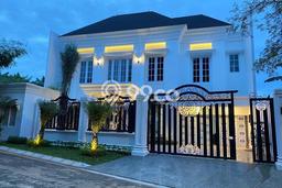 Hunian Elit LB 1050m2 Siap Pakai Desain Elegan di Pondok Indah, Jakarta Selatan Hunian Elit LB 1050m2 Siap Pakai Desain Elegan di Pondok Indah, Jakarta Selatan