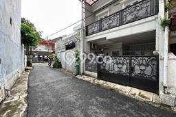 For Sale Rumah Mewah Exclusive di Tebet, Jakarta Selatan For Sale Rumah Mewah Exclusive di Tebet, Jakarta Selatan