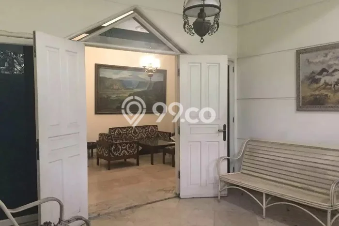 Rumah Eksklusif Dijual LT 555m2 di Menteng, Jakarta Pusat Rumah Eksklusif Dijual LT 555m2 di Menteng, Jakarta Pusat