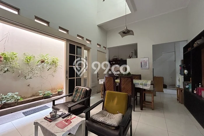 Dijual Hunian Mewah dengan Fasilitas Sekitar Komplit di Tebet, Jakarta Selatan Dijual Hunian Mewah dengan Fasilitas Sekitar Komplit di Tebet, Jakarta Selatan