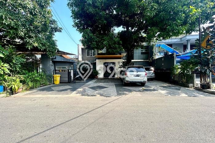 Rumah Elit Akses Mudah di Jakarta Timur Full Furnished Rumah Elit Akses Mudah di Jakarta Timur Full Furnished