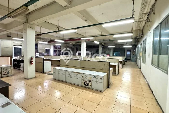 Unit Kantor Dijual di Jakarta Selatan LT 4030m2 & LB 1124m2 Unit Kantor Dijual di Jakarta Selatan LT 4030m2 & LB 1124m2