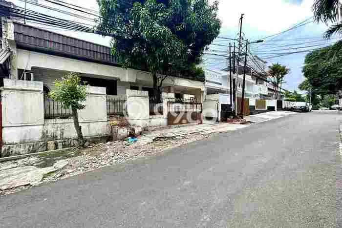 Dijual Rumah Premium dengan Fasilitas Sekitar Komplit di Tebet, Jakarta Selatan Dijual Rumah Premium dengan Fasilitas Sekitar Komplit di Tebet, Jakarta Selatan