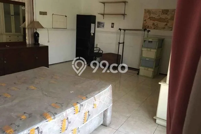 Rumah Elit Modern Tanpa Renovasi di Semolowaru Surabaya Rumah Elit Modern Tanpa Renovasi di Semolowaru Surabaya