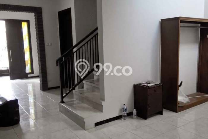 Rumah Modern Minimalis 5 KT Bisa Langsung Pindah di Semampir Rumah Modern Minimalis 5 KT Bisa Langsung Pindah di Semampir