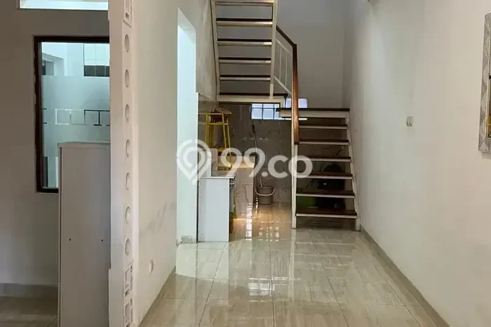 HOT DEAL! Rumah di Bintaro, 4 KM, Lingkungan Strategis, LT 70m² LB 200m² HOT DEAL! Rumah di Bintaro, 4 KM, Lingkungan Strategis, LT 70m² LB 200m²