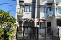 Jual Rumah Strategis Bagus Punya 3 KT di Cilincing Jakarta Utara SHM Jual Rumah Strategis Bagus Punya 3 KT di Cilincing Jakarta Utara SHM