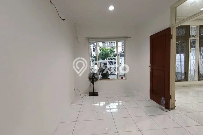 Rumah Cantik Siap Pakai Di Kelapa Gading Luas 216m2 Lokasi Strategis Rumah Cantik Siap Pakai Di Kelapa Gading Luas 216m2 Lokasi Strategis