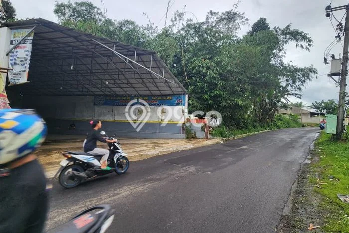 Area Ramai! Komersial Dijual di Ciampea untuk Bisnis Luas Bangunan 235m2 Area Ramai! Komersial Dijual di Ciampea untuk Bisnis Luas Bangunan 235m2