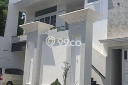 Rumah Mewah 31/2 lt PIk, ada S Pool, Lift dan Roof Top Rumah Mewah 31/2 lt PIk, ada S Pool, Lift dan Roof Top