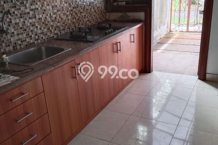 Ready to Use! Luxury House LT 180m2 Desain Modern di BSD Ready to Use! Luxury House LT 180m2 Desain Modern di BSD