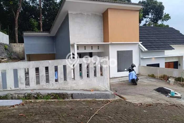 For Sale Rumah 2 Kamar Lokasi Strategis Bagus dan Strategis di Gunung Pati For Sale Rumah 2 Kamar Lokasi Strategis Bagus dan Strategis di Gunung Pati