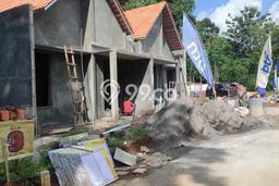 Rumah Nyaman area Gunung Pati, Semarang, Luas 120m² Bangunan 40m² Rumah Nyaman area Gunung Pati, Semarang, Luas 120m² Bangunan 40m²
