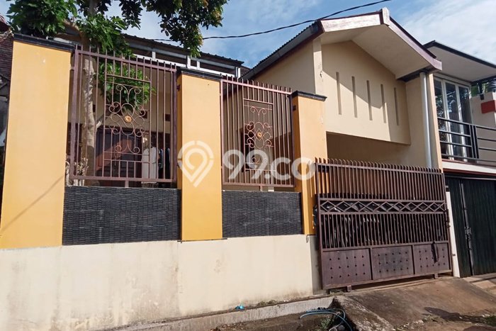 Rumah Idaman Modern! Rumah Mewah area Gunung Pati, Semarang, Luas 125m² Bangunan 100m² Rumah Idaman Modern! Rumah Mewah area Gunung Pati, Semarang, Luas 125m² Bangunan 100m²