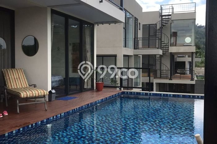 Vila di , Luas 329m2m², Posisi Strategis Vila di , Luas 329m2m², Posisi Strategis