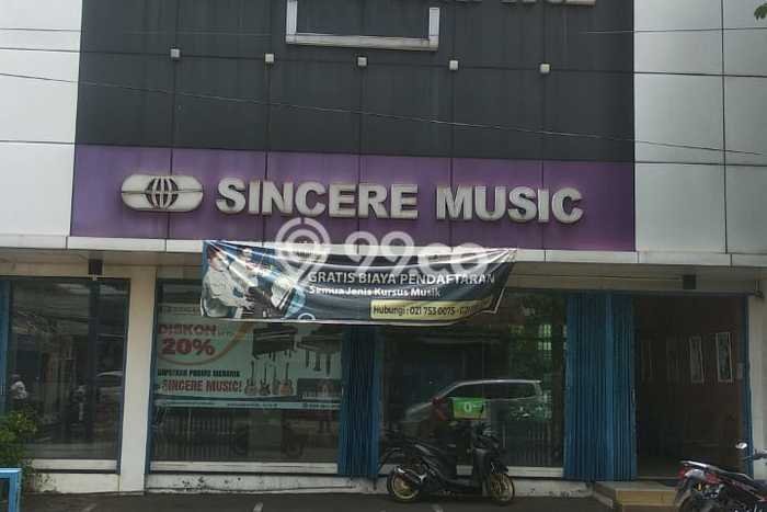 Rumah Mewah Siap Huni LT 302m2 di Cinere, Depok Rumah Mewah Siap Huni LT 302m2 di Cinere, Depok