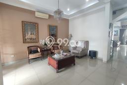 Jual Rumah Mewah Megah Dengan View Cantik di Rempoa, Tangerang Jual Rumah Mewah Megah Dengan View Cantik di Rempoa, Tangerang
