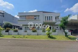 Ready to Use! Premium House LT 660m2 Desain Elegan di Kota Wisata Ready to Use! Premium House LT 660m2 Desain Elegan di Kota Wisata