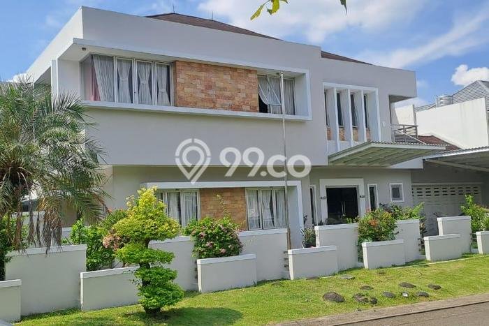 Ready to Use! Premium House LT 660m2 Desain Elegan di Kota Wisata Ready to Use! Premium House LT 660m2 Desain Elegan di Kota Wisata