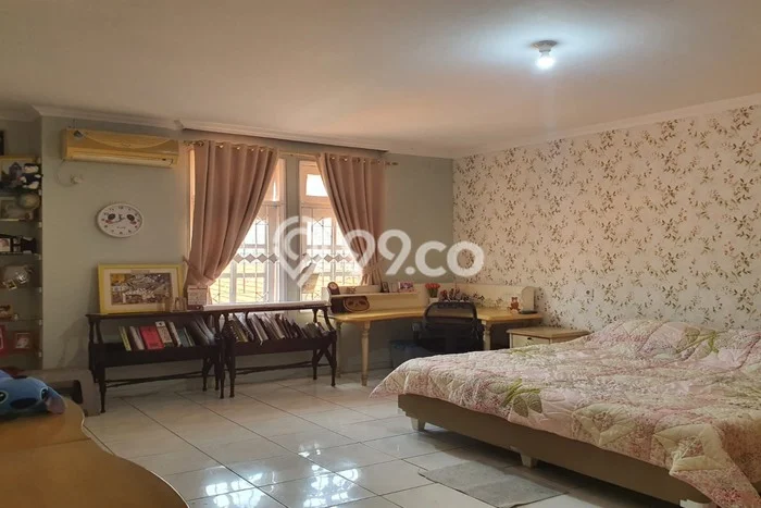 For Sale! Luxury House LT 381m2 Desain Modern di Kedoya For Sale! Luxury House LT 381m2 Desain Modern di Kedoya