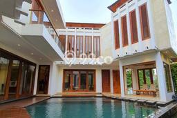 Dijual Rumah Mewah Elegan Dengan View Eksklusif di Pondok Indah, Jakarta Selatan Dijual Rumah Mewah Elegan Dengan View Eksklusif di Pondok Indah, Jakarta Selatan