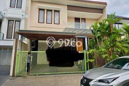 Rumah area Gading Serpong, Tangerang, Luas 200m2m² LB 380m2m² - INVESTASI TERBAIK! Rumah area Gading Serpong, Tangerang, Luas 200m2m² LB 380m2m² - INVESTASI TERBAIK!