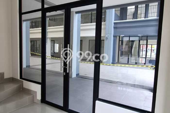 Gudang Disewa di Tangerang dengan LB 102m2 Area Komersial Ramai Gudang Disewa di Tangerang dengan LB 102m2 Area Komersial Ramai