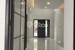 Kesempatan Memiliki Rumah LT 102m2m² / LB 120m2m² di , Dekat Pusat Kota, Tangerang Kesempatan Memiliki Rumah LT 102m2m² / LB 120m2m² di , Dekat Pusat Kota, Tangerang