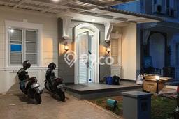 For Sale Rumah 4 Kamar Lokasi Strategis Nyaman dan Strategis di BSD For Sale Rumah 4 Kamar Lokasi Strategis Nyaman dan Strategis di BSD