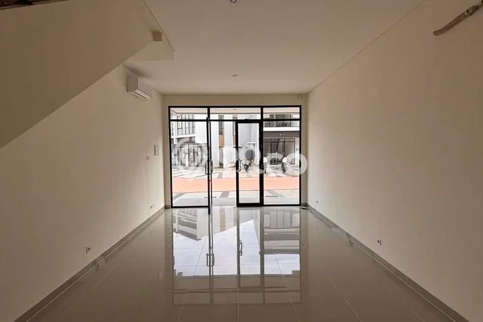 Ruko untuk Disewa di Pusat Tangerang Luas Bangunan 90m2 Ruko untuk Disewa di Pusat Tangerang Luas Bangunan 90m2